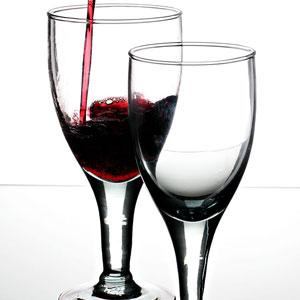 New study indicates drinking red wine may keep teeth cavities at bay